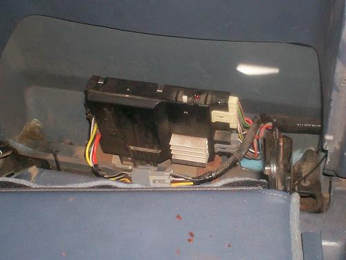 2001 Ford ranger 4x4 control module location