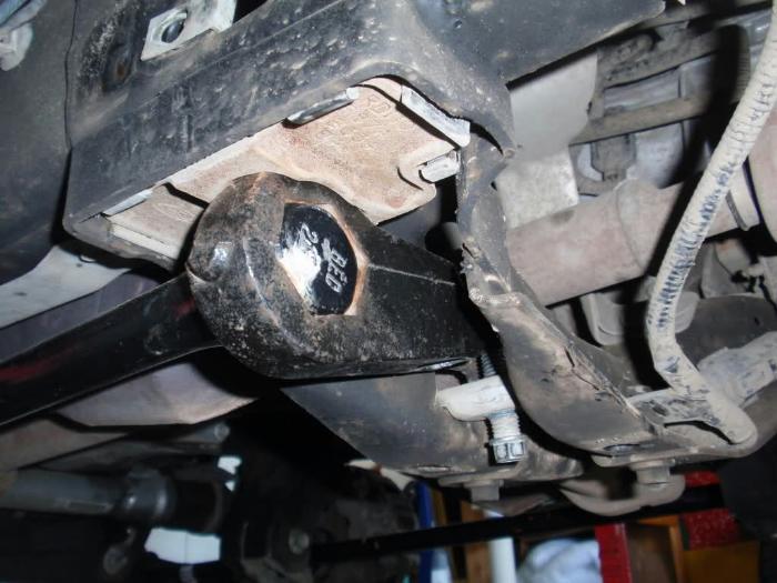 How to Remove Torsion Bar from Lower Control Arm 